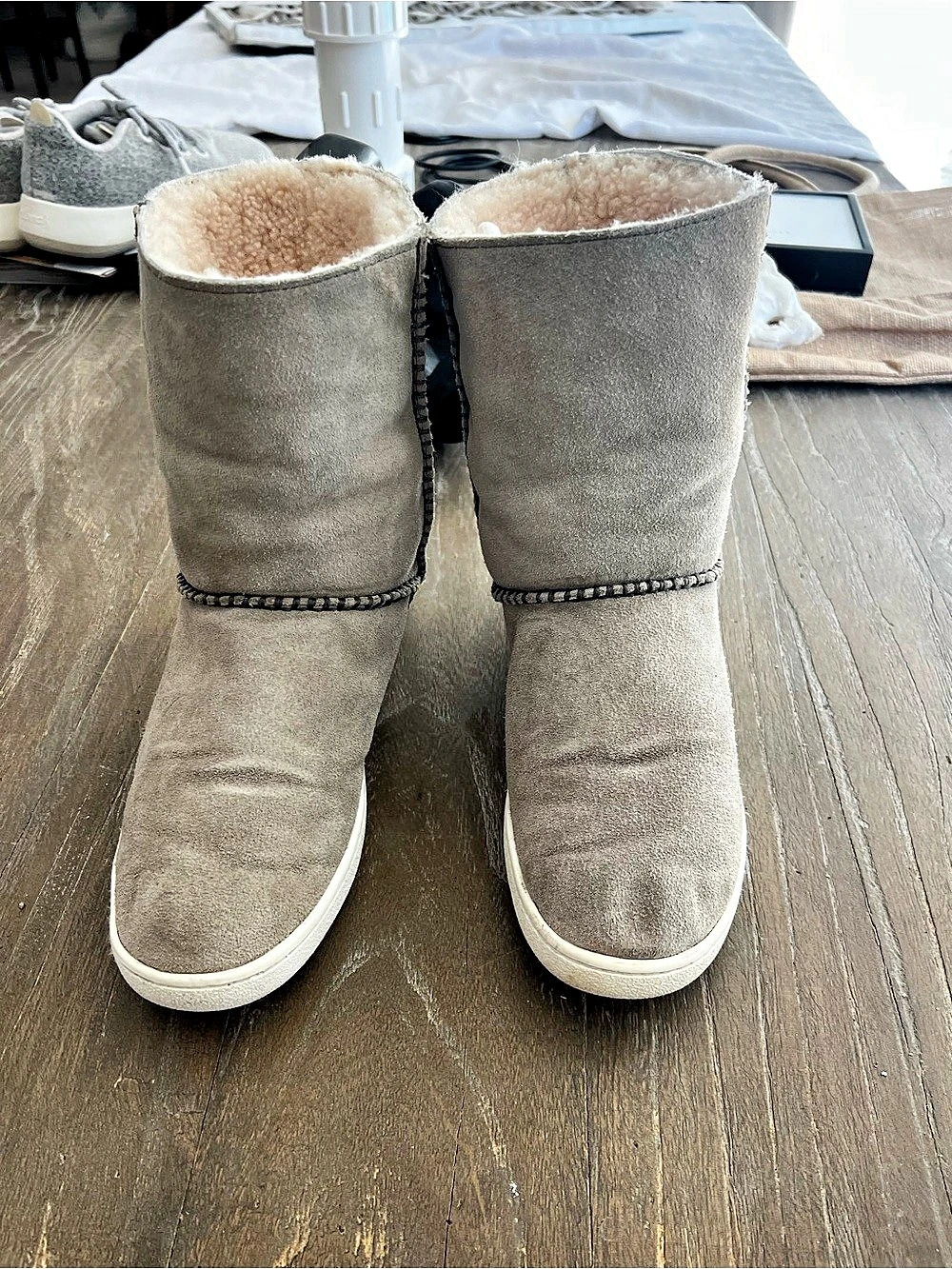 UGG Mika Classic Sneaker Boot Brown US 9